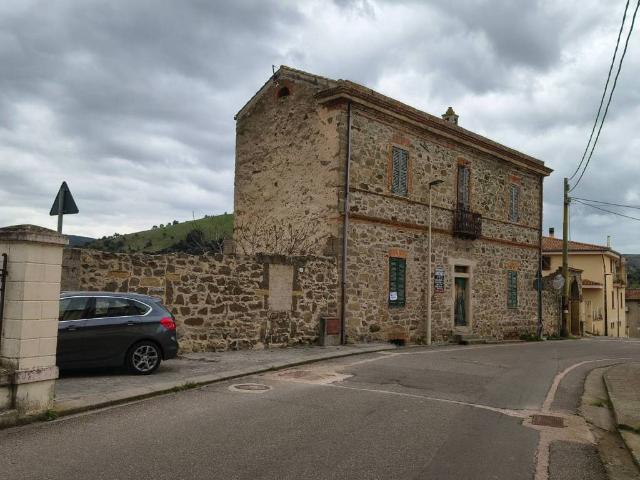Casa indipendente in vendita a Gonnostramatza OR
