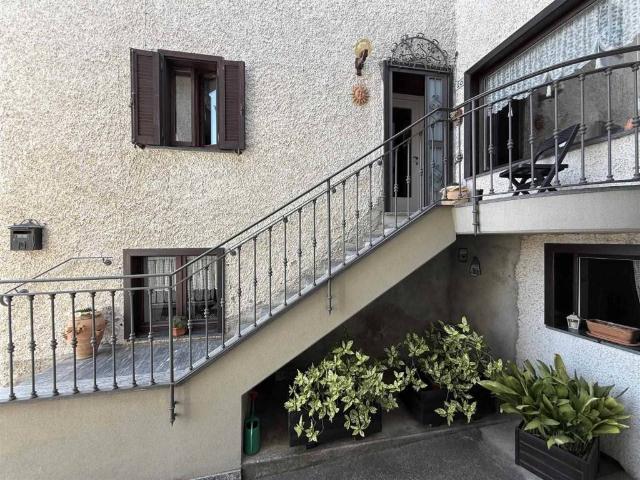Casa indipendente in vendita a Gordona SO