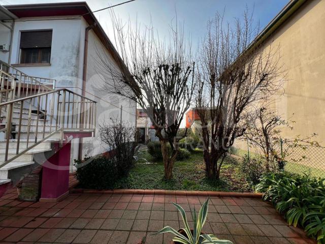 Casa indipendente in vendita a Goro