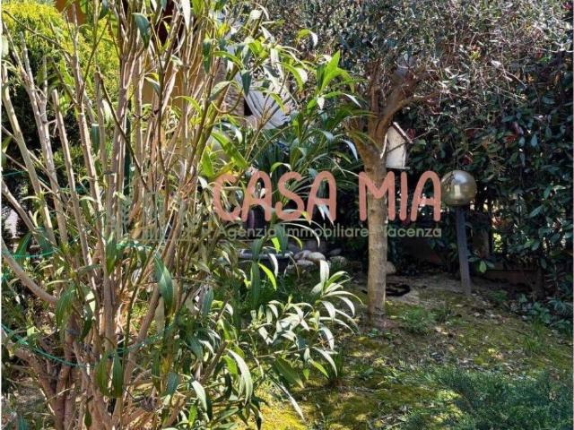 Casa indipendente in vendita a Gossolengo PC