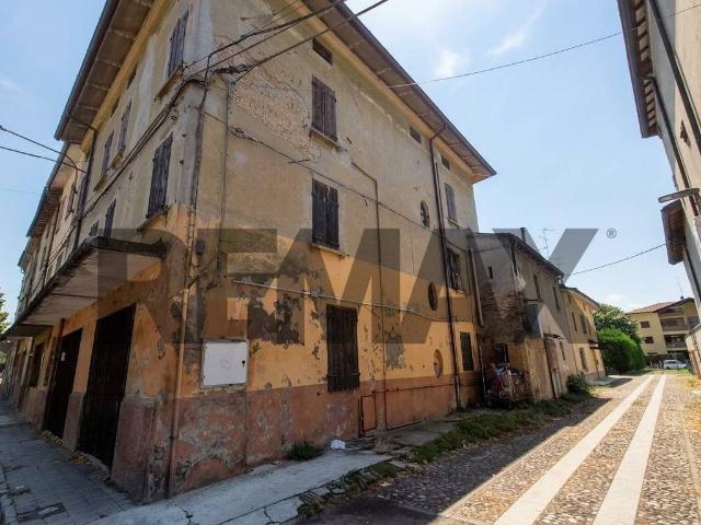 Casa indipendente in vendita a Gattatico RE