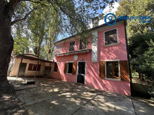 Casa indipendente in vendita a Gavello RO
