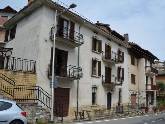 Casa indipendente in vendita a Gaverina Terme BG