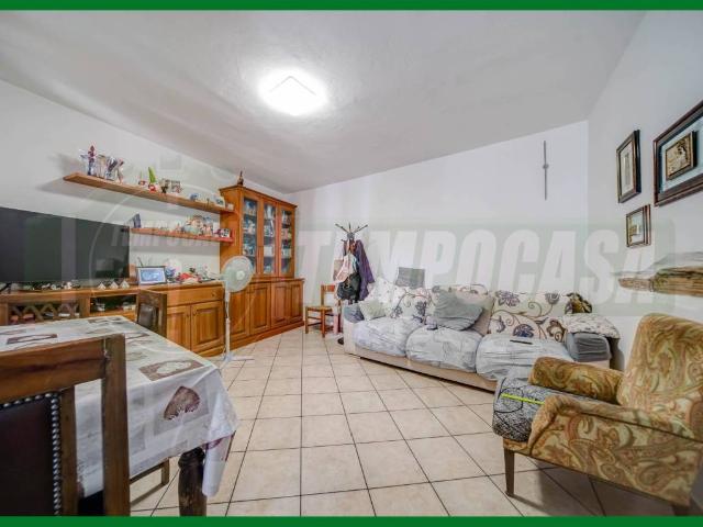 Casa indipendente in vendita a Gavirate VA