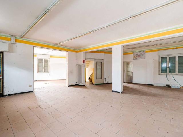 Casa indipendente in vendita a Gavirate VA