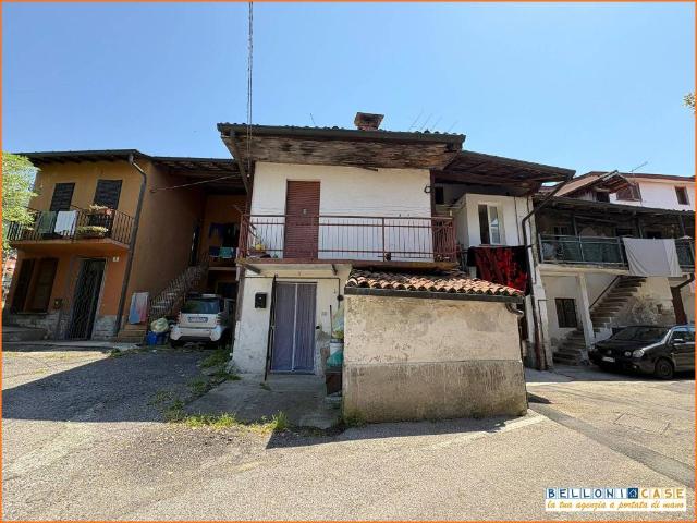 Casa indipendente in vendita a Gavirate VA