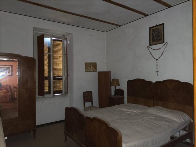 Casa indipendente in vendita a Gazzola PC