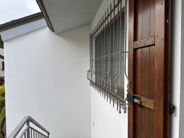 Casa indipendente in vendita a Gazzola PC
