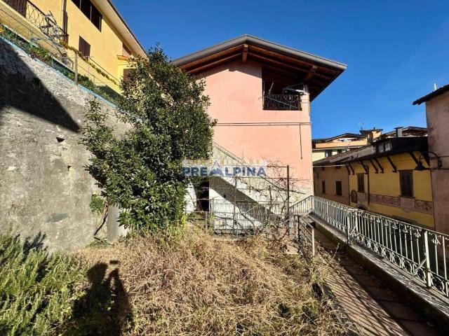 Casa indipendente in vendita a Gazzaniga BG