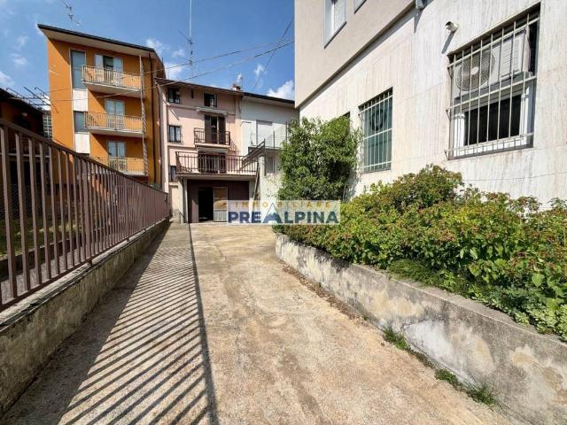 Casa indipendente in vendita a Gazzaniga BG