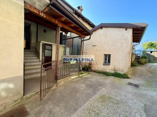 Casa indipendente in vendita a Gazzaniga BG
