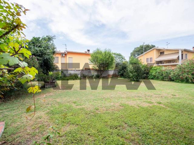 Casa indipendente in vendita a Gazzuolo MN