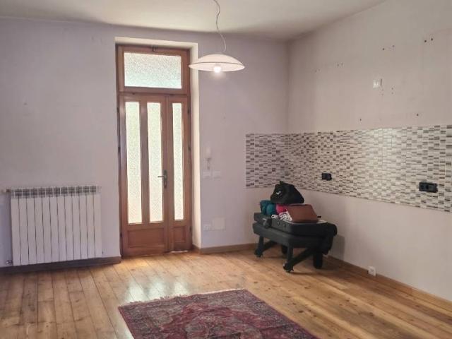 Casa indipendente in vendita a Gadesco Pieve Delmona CR