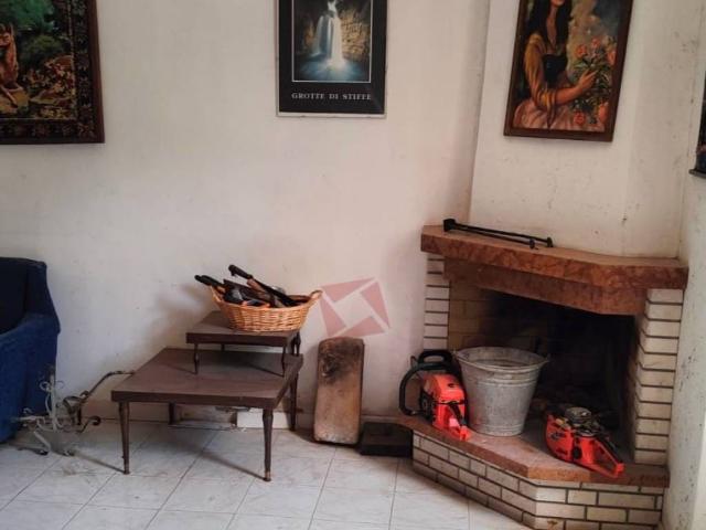 Casa indipendente in vendita a Gagliano Aterno AQ