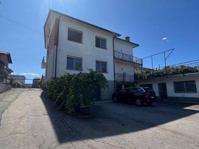 Casa indipendente in vendita a Gallarate VA