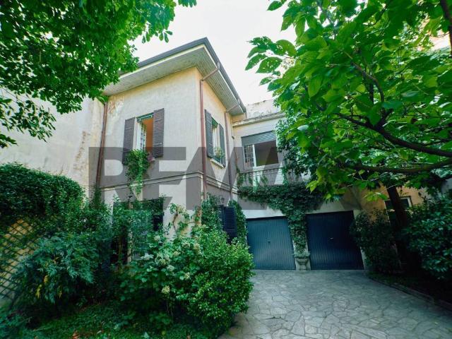 Casa indipendente in vendita a Gallarate VA