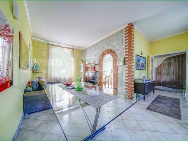 Casa indipendente in vendita a Gallarate VA