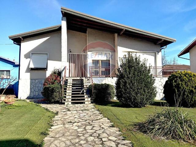 Villa in vendita a Galliate NO