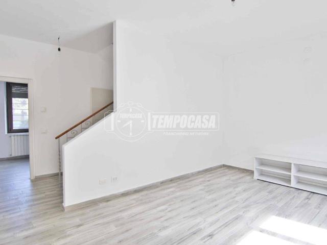Casa indipendente in vendita a Galliate NO