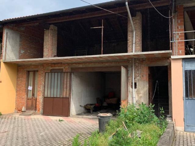 Casa indipendente in vendita a Galliate NO