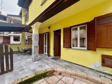 Casa indipendente in vendita a Galliate NO