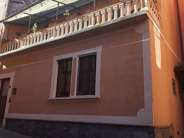 Casa indipendente in vendita a Gallicano LU