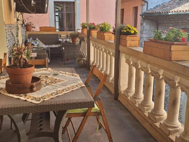 Casa indipendente in vendita a Gallicano LU