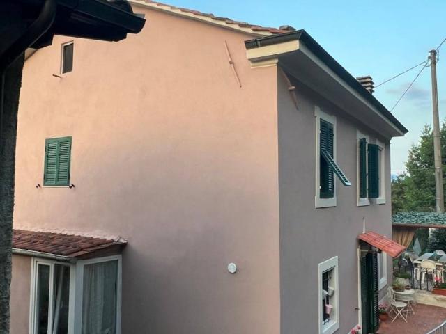 Casa indipendente in vendita a Gallicano LU