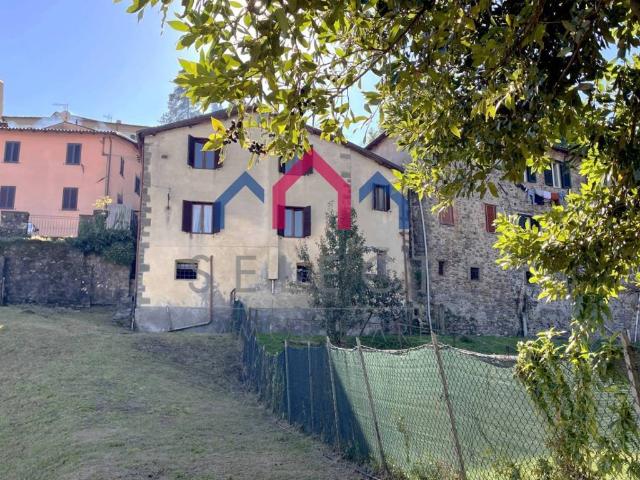 Casa indipendente in vendita a Gallicano LU