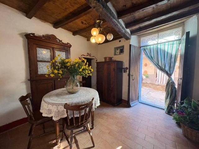 Casa indipendente in vendita a Gallicano LU