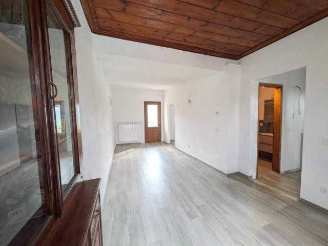 Casa indipendente in vendita a Gallicano LU
