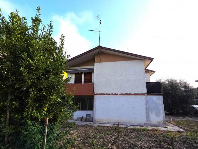 Casa indipendente in vendita a Galzignano Terme PD