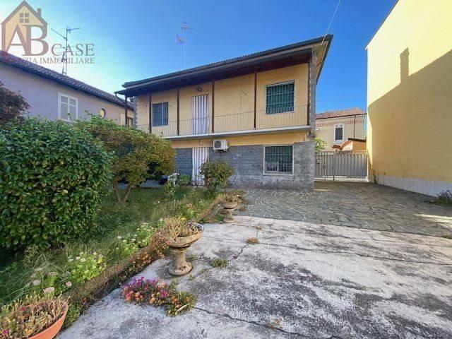 Casa indipendente in vendita a Gambolò PV