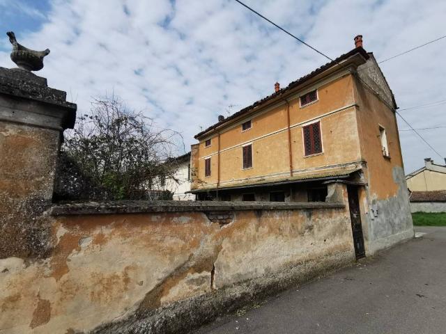 Casa indipendente in vendita a Gambarana PV