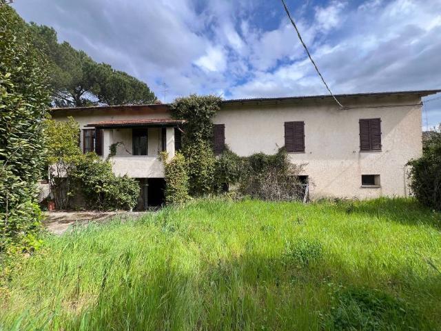 Casa indipendente in vendita a Gambassi Terme FI
