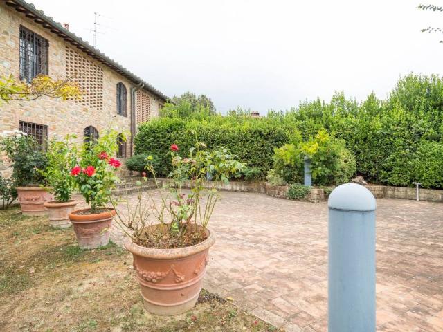 Casa indipendente in vendita a Gambassi Terme FI
