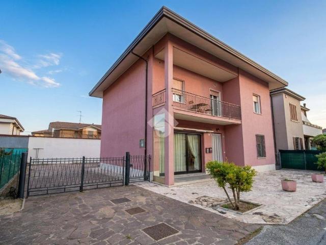Casa indipendente in vendita a Gambettola FC