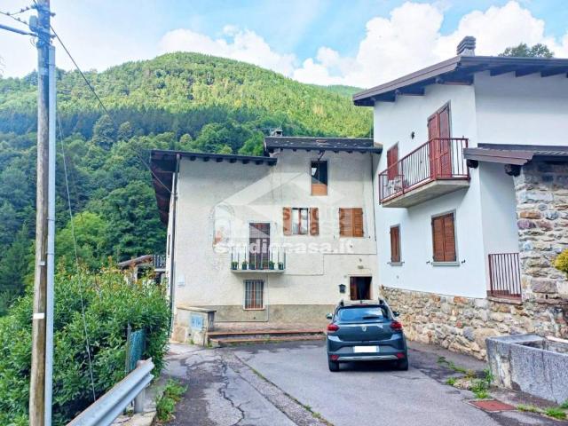 Casa indipendente in vendita a Gandellino BG