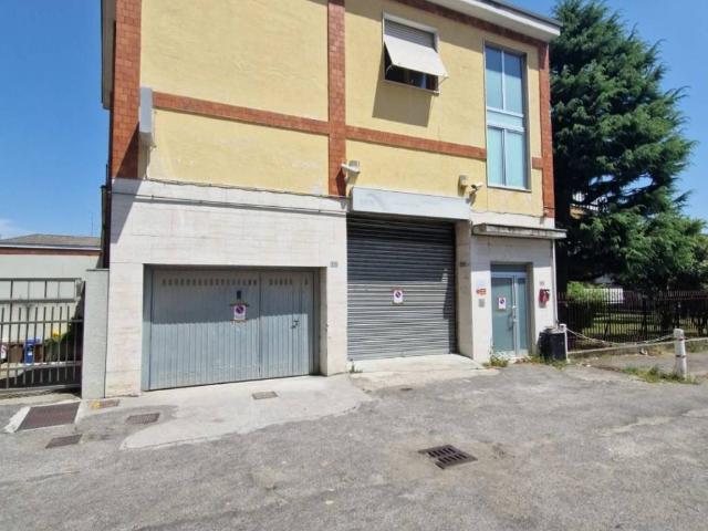Casa indipendente in vendita a Garbagnate Milanese MI