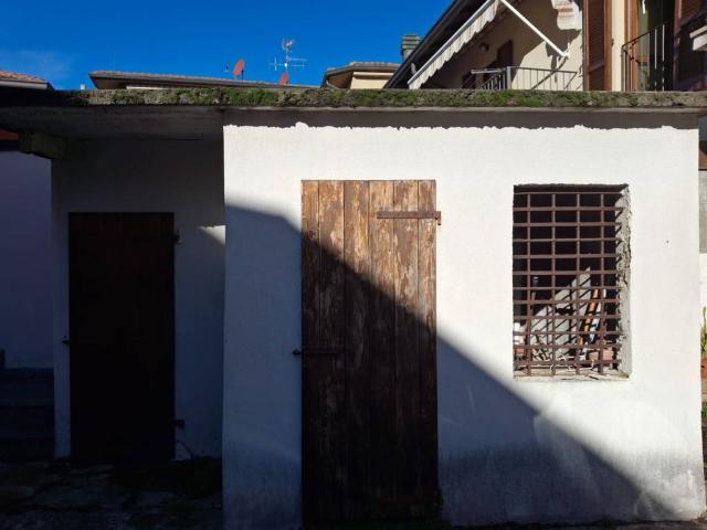 Casa indipendente in vendita a Garbagnate Monastero LC