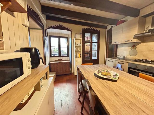 Casa indipendente in vendita a Gargnano BS