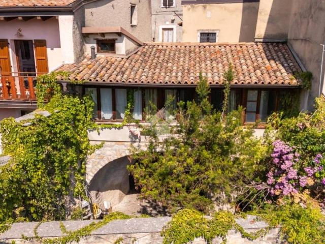 Casa indipendente in vendita a Gargnano BS
