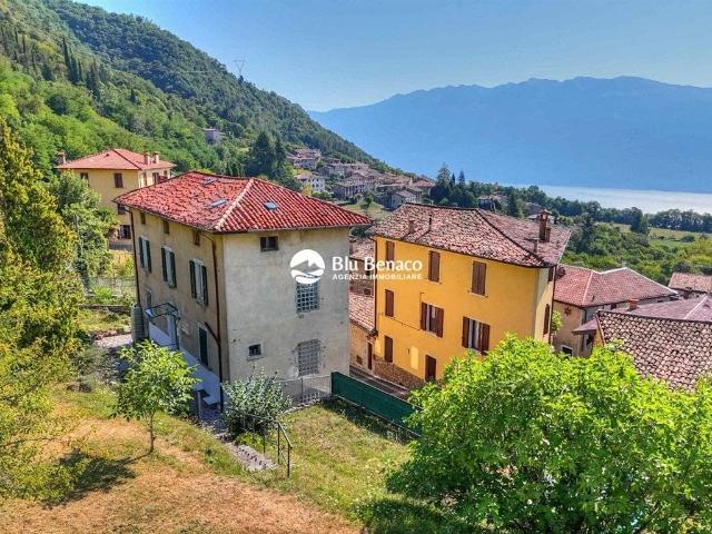 Casa indipendente in vendita a Gargnano BS