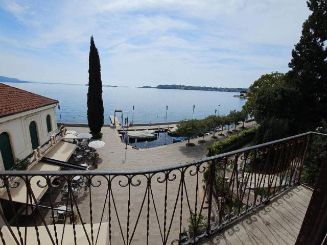 Casa indipendente in vendita a Gardone Riviera BS