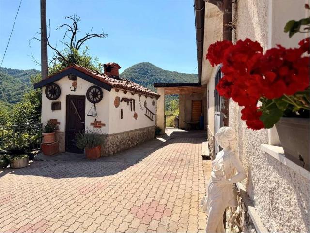Casa indipendente in vendita a Garessio CN