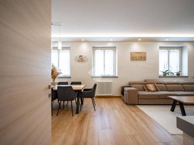 Casa indipendente in vendita a Garlate LC