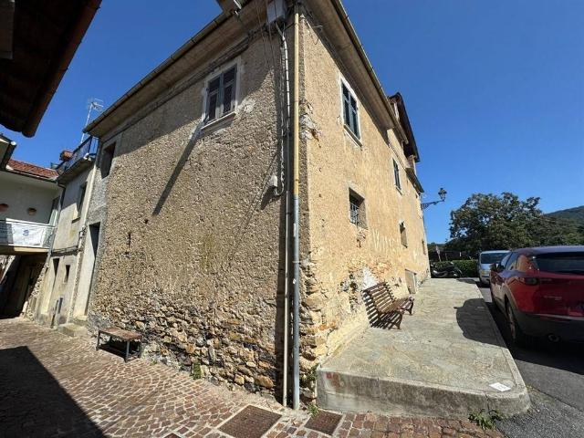 Casa indipendente in vendita a Garlenda SV