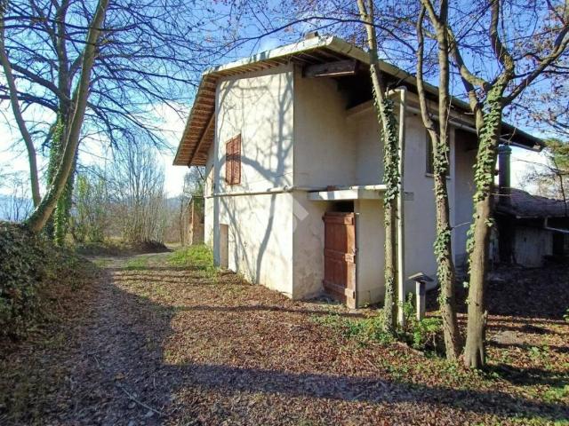 Casa indipendente in vendita a Gassino Torinese TO