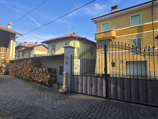 Casa indipendente in vendita a Gassino Torinese TO