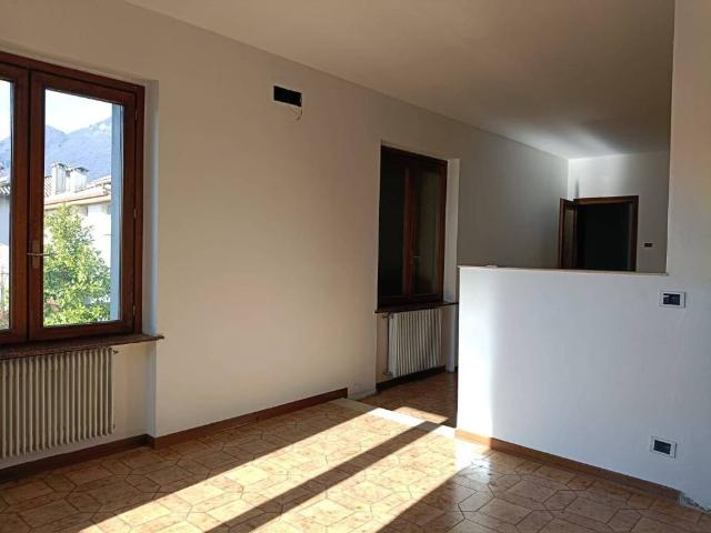 Casa indipendente in vendita a Gemona del Friuli UD